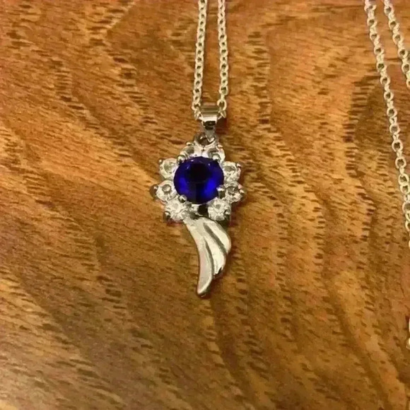 Sapphire/Diamond Style Angel Wing Necklace J5 - Picture 1 of 6